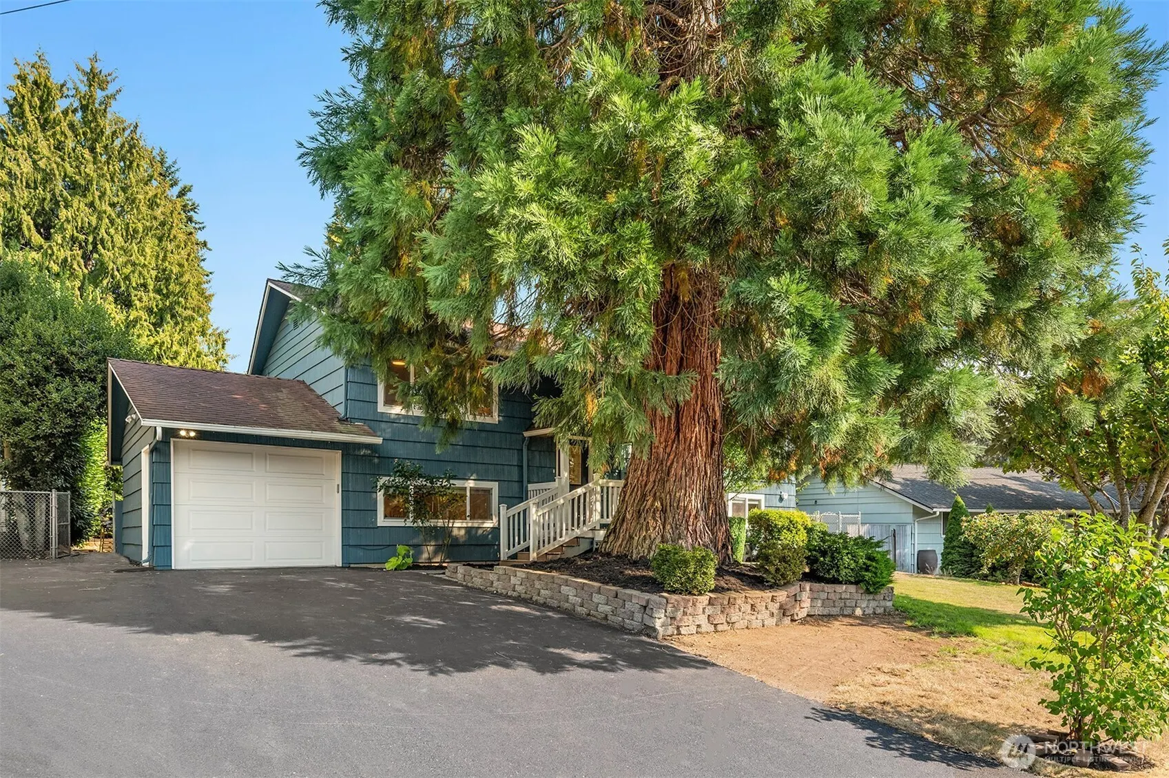 12828 110th Avenue NE, Kirkland, WA 98034