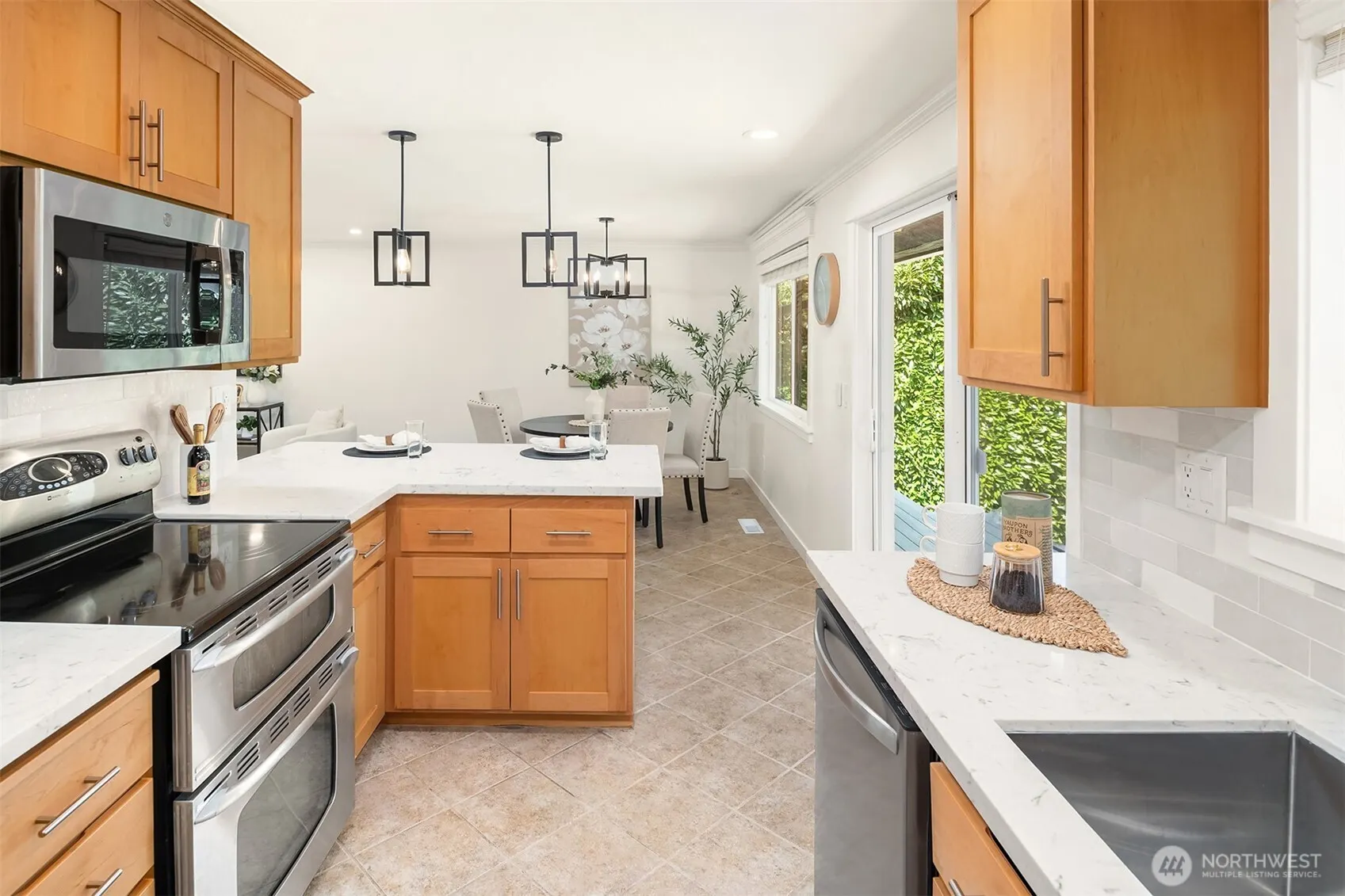 12828 110th Avenue NE, Kirkland, WA 98034