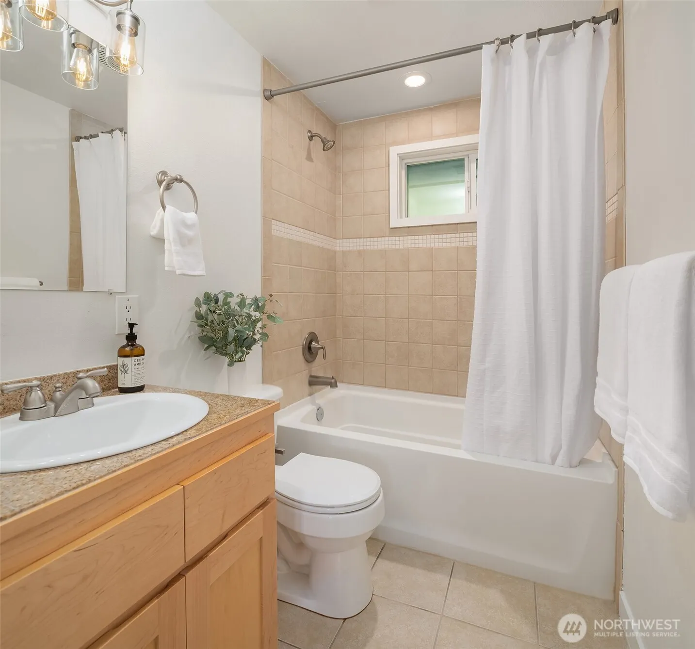 12828 110th Avenue NE, Kirkland, WA 98034