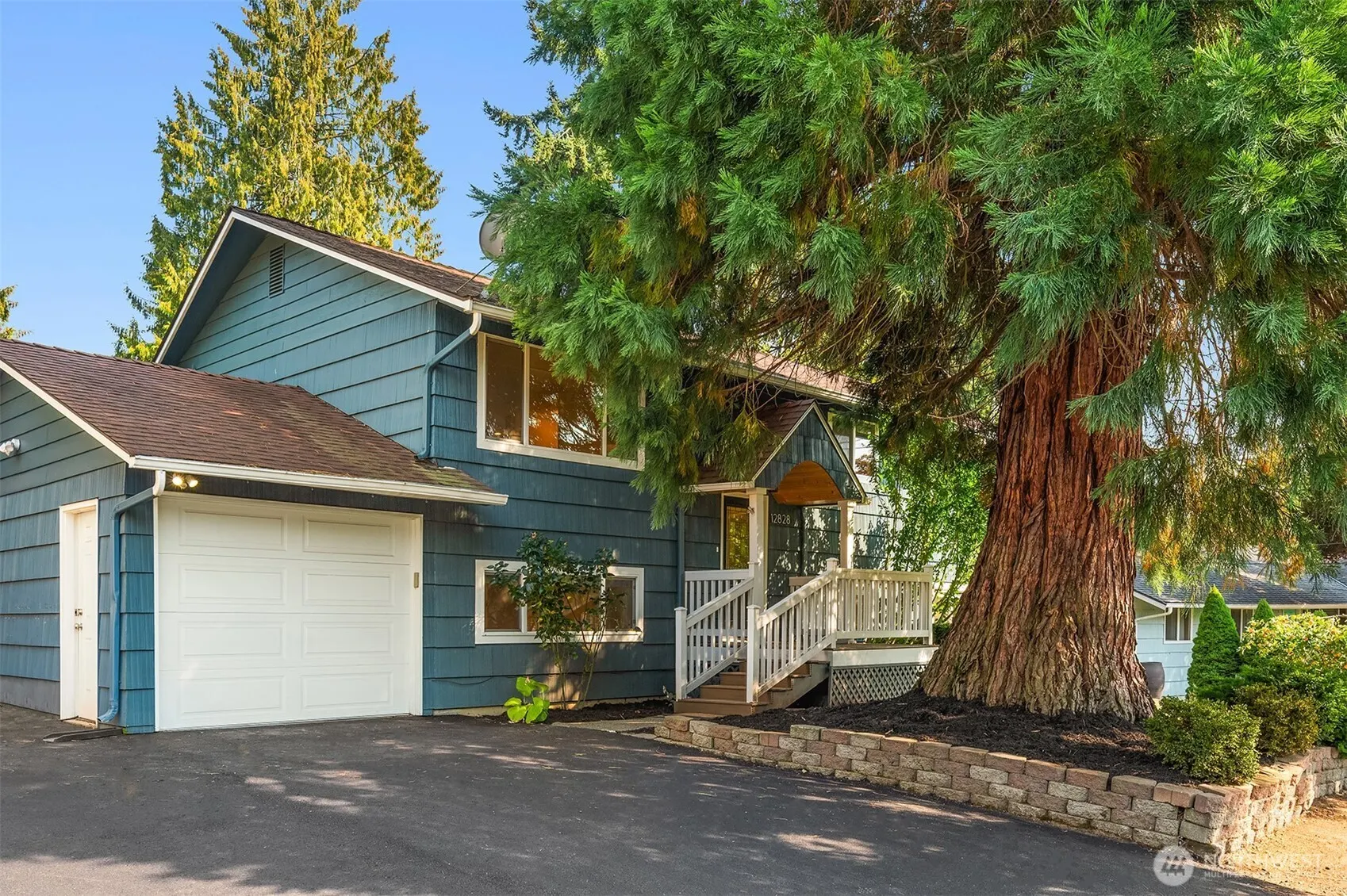 12828 110th Avenue NE, Kirkland, WA 98034