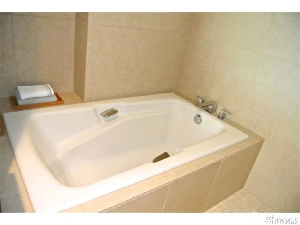 10000 Main Street #505, Bellevue, WA 98004