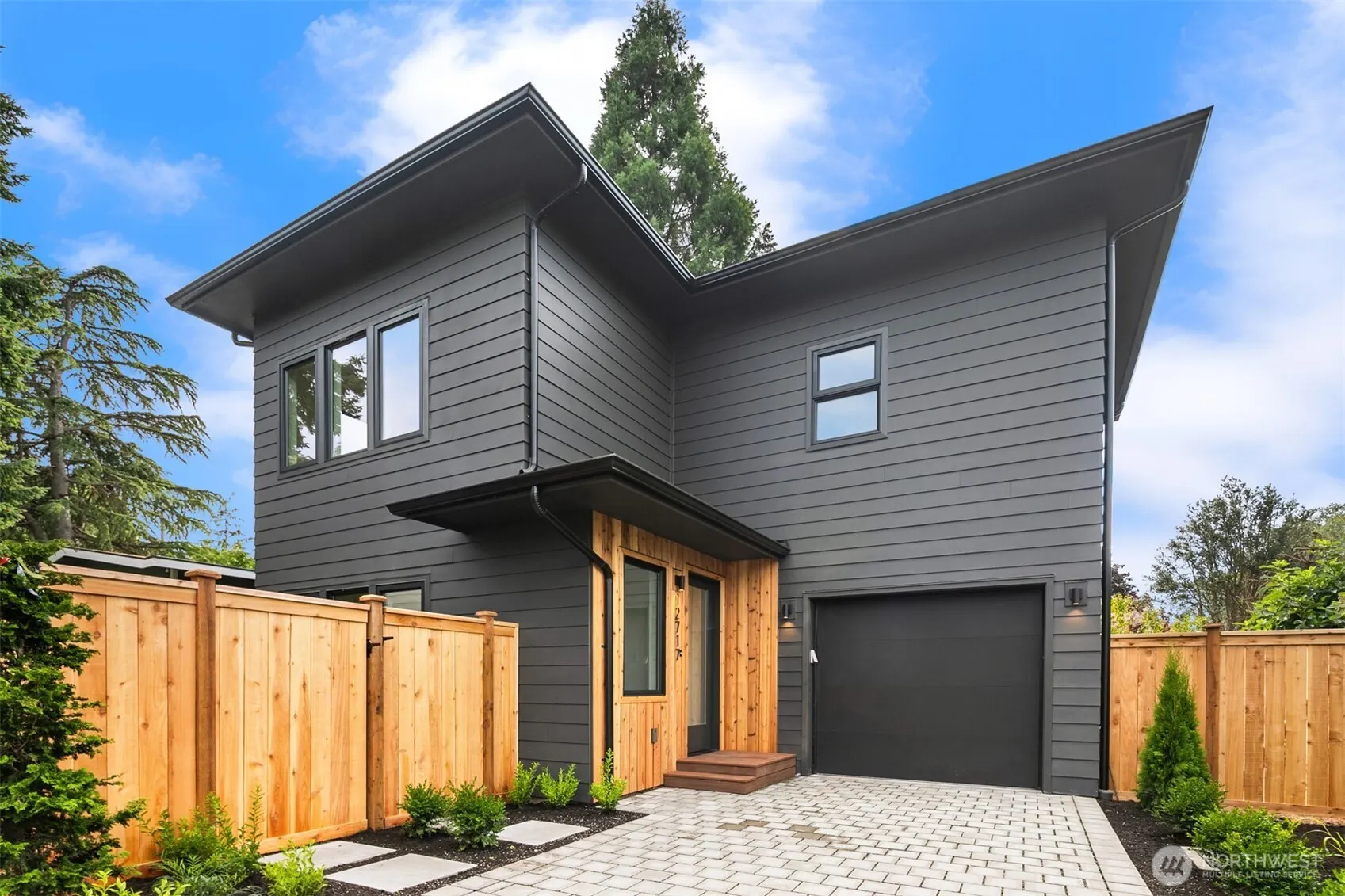 12717 Dayton Avenue N, Seattle, WA 98133