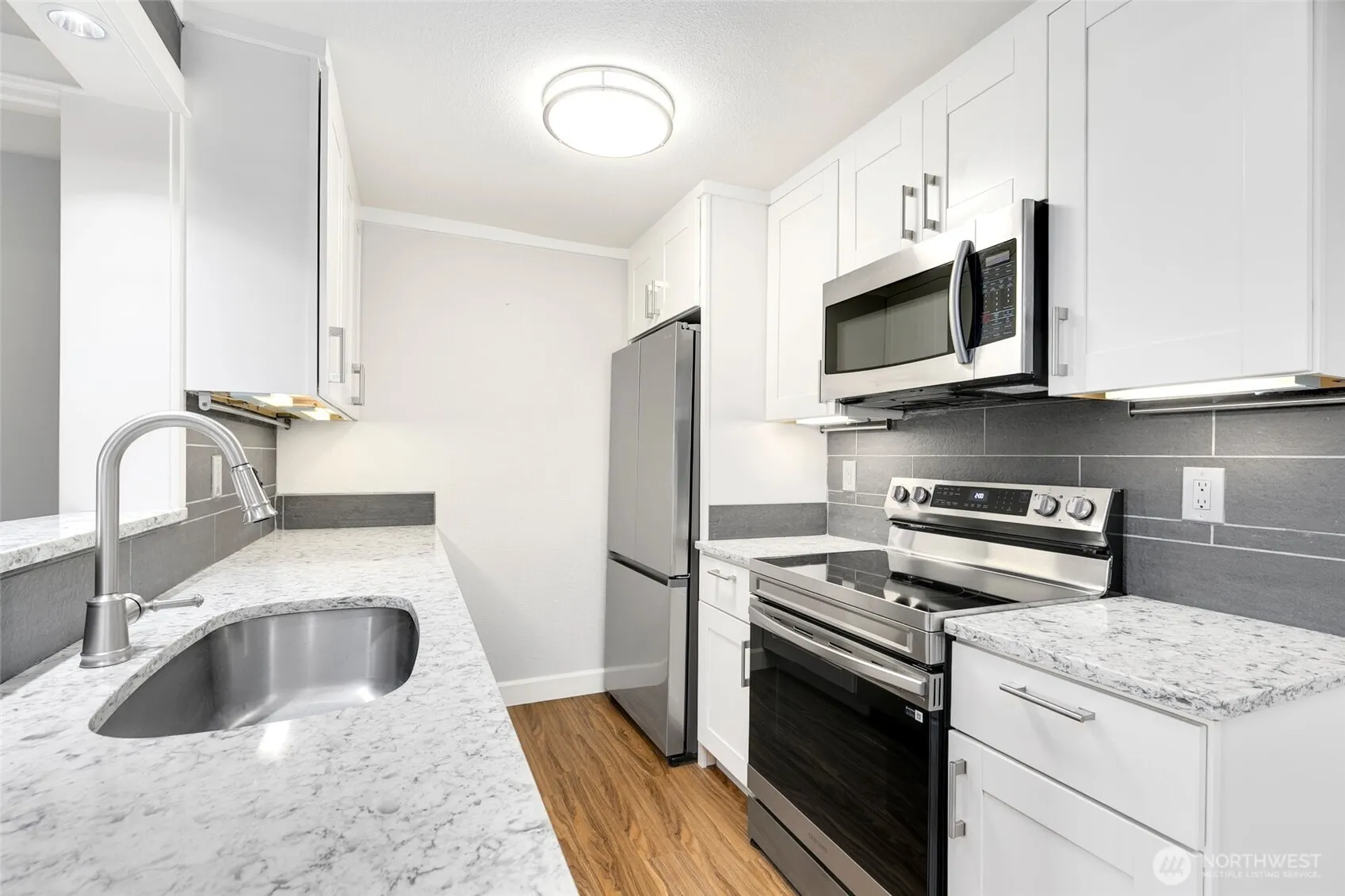14200 NE 171st Street #G106, Woodinville, WA 98072-9271