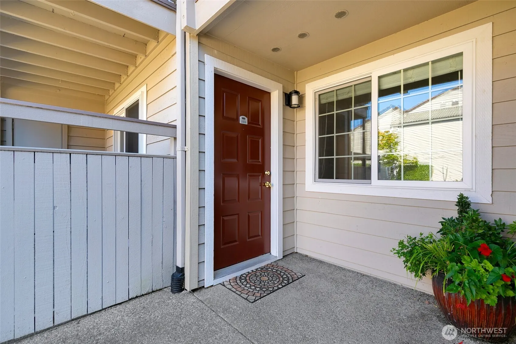 14200 NE 171st Street #G106, Woodinville, WA 98072-9271