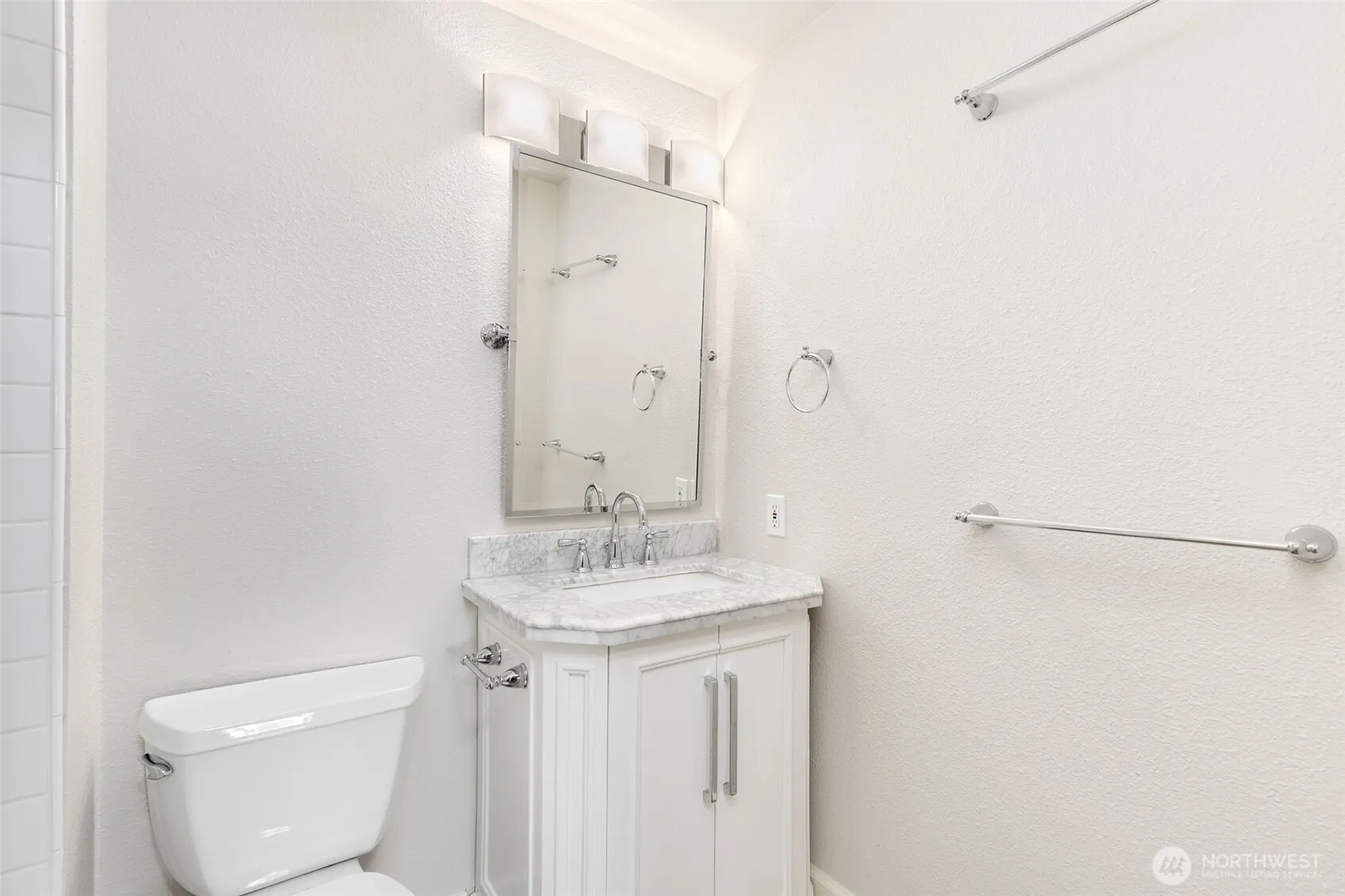 14200 NE 171st Street #G106, Woodinville, WA 98072-9271