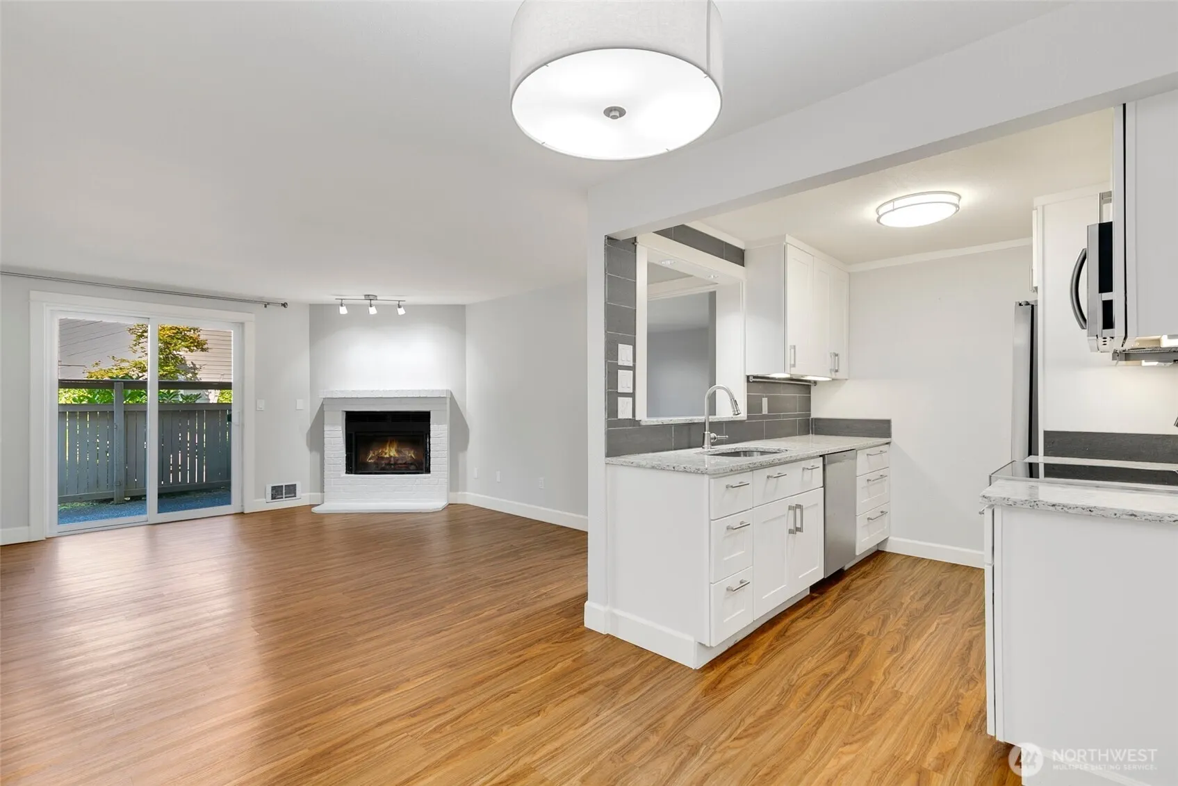 14200 NE 171st Street #G106, Woodinville, WA 98072-9271