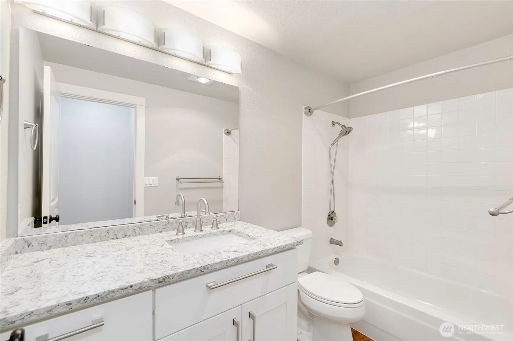 14200 NE 171st Street #G106, Woodinville, WA 98072-9271