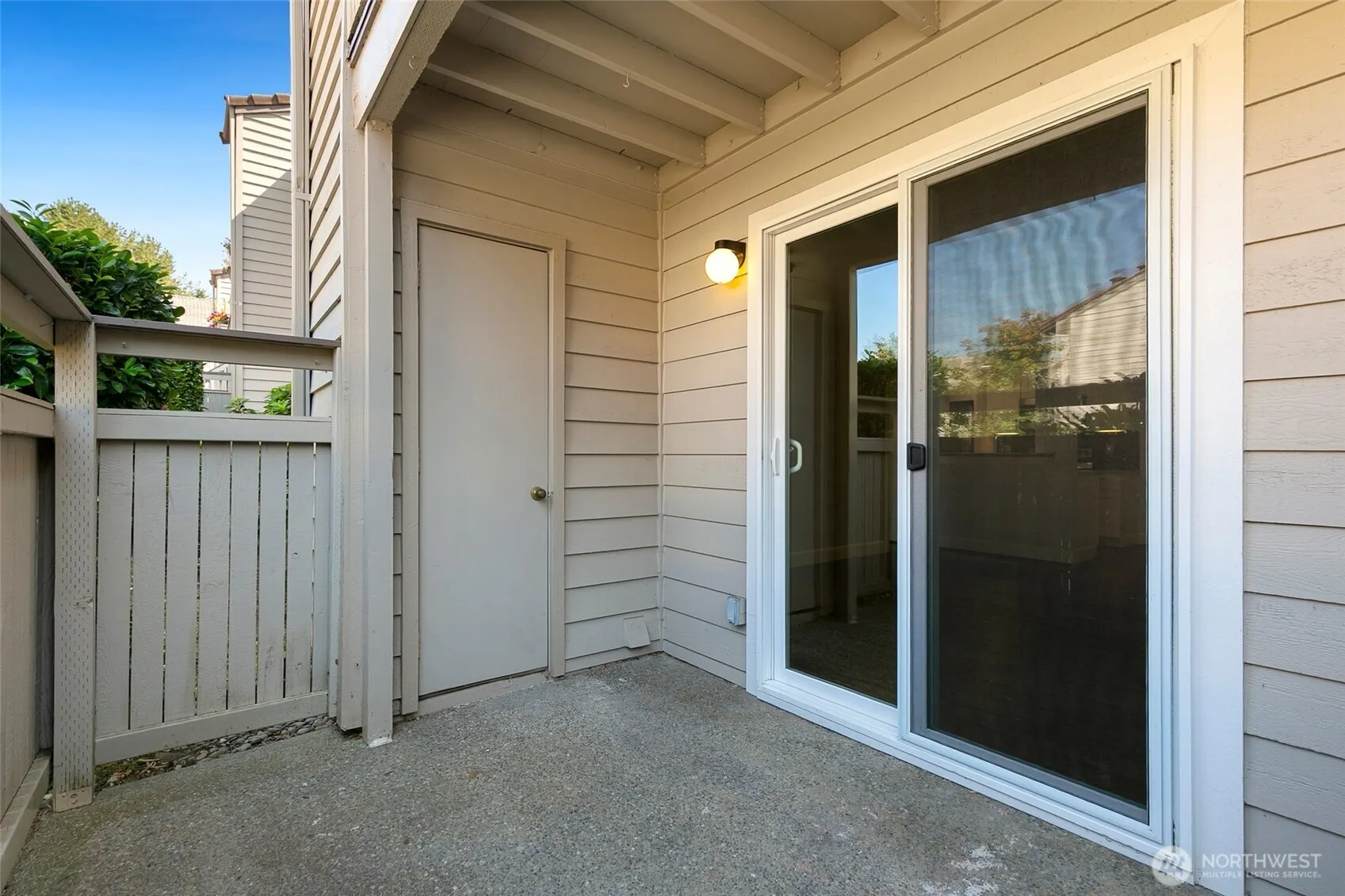 14200 NE 171st Street #G106, Woodinville, WA 98072-9271
