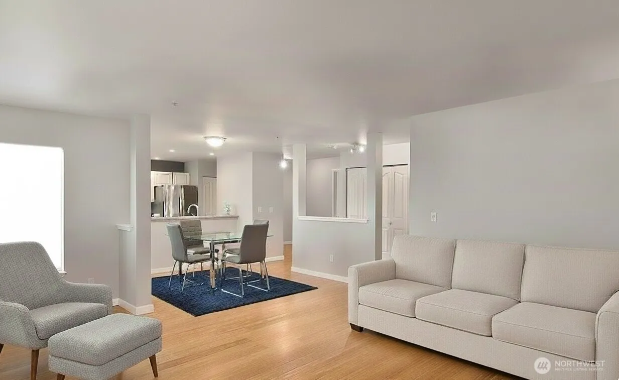 2419 8th Avenue N #202, Seattle, WA 98109