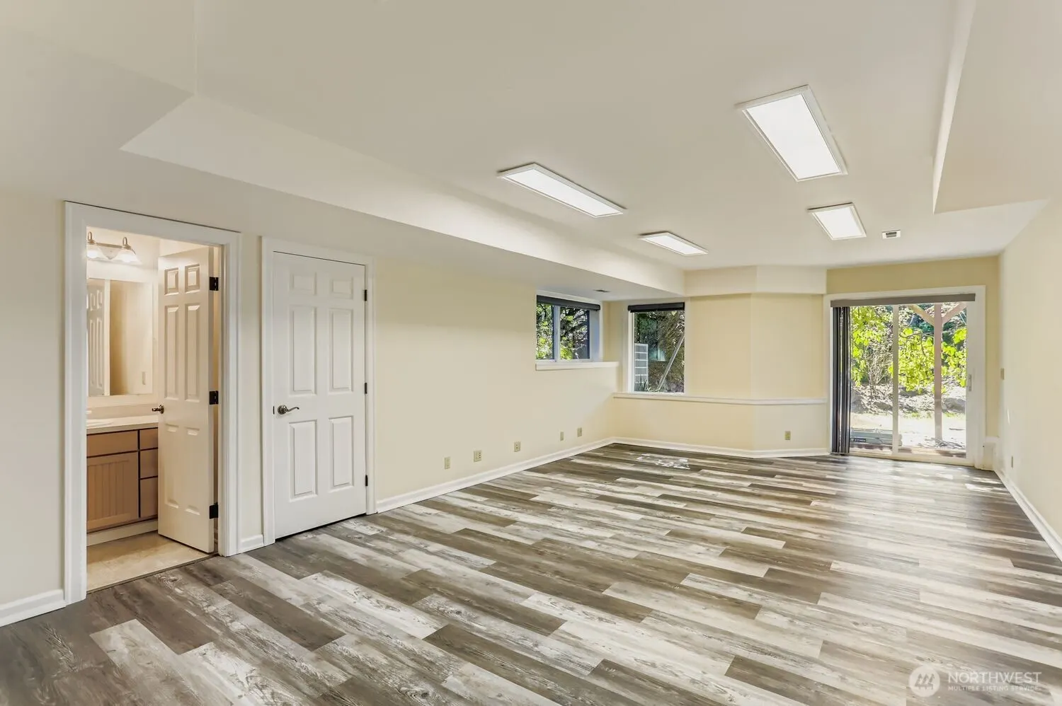 117 11th Avenue , Kirkland, WA 98033