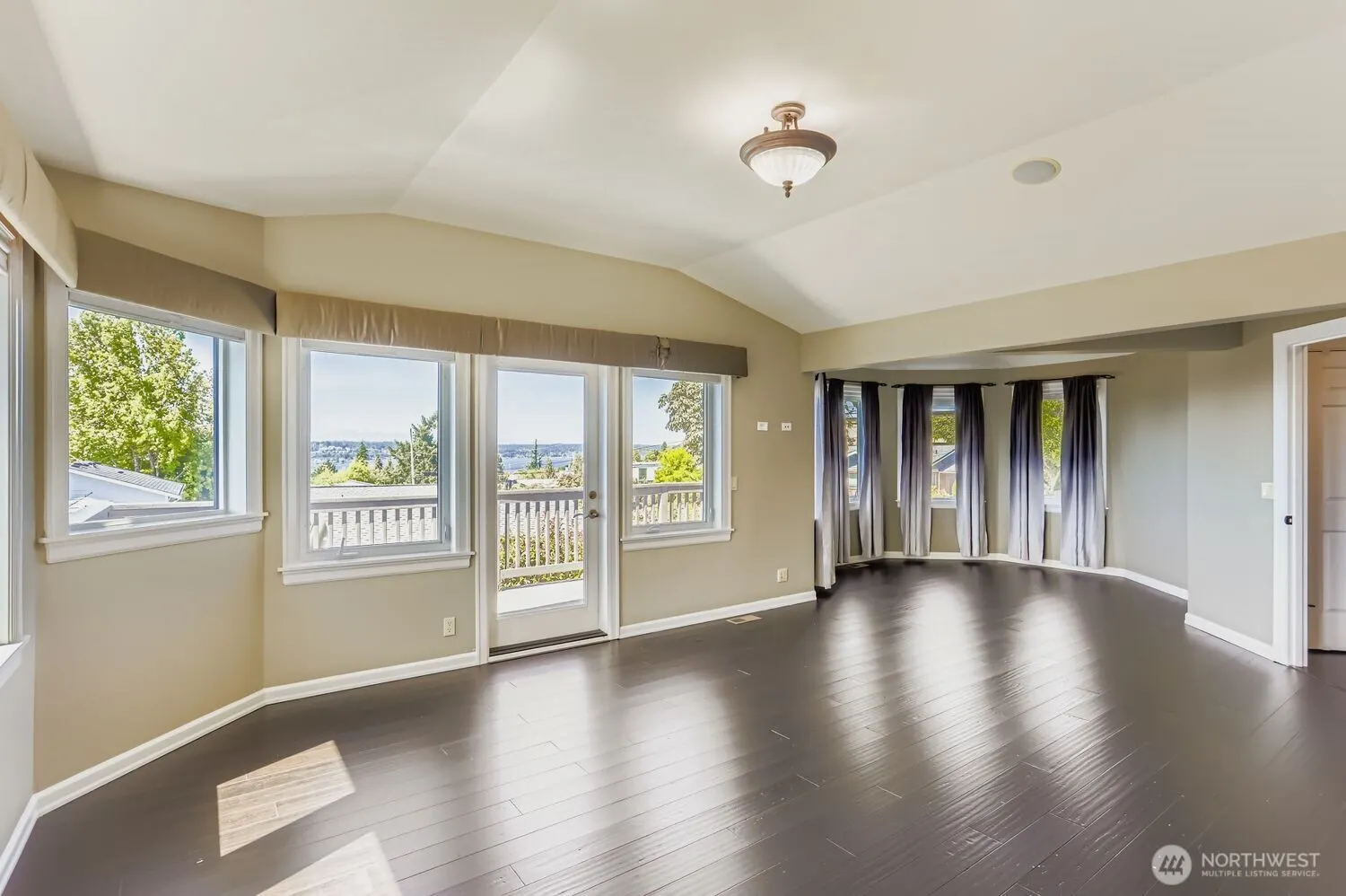 117 11th Avenue , Kirkland, WA 98033