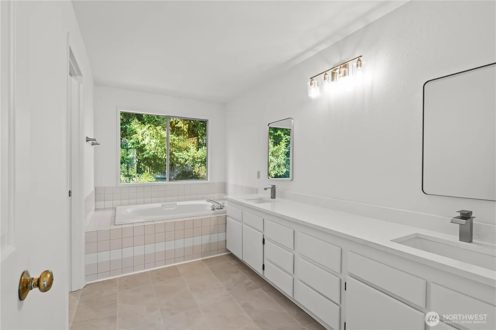 4109 238th Court SE, Sammamish, WA 98029