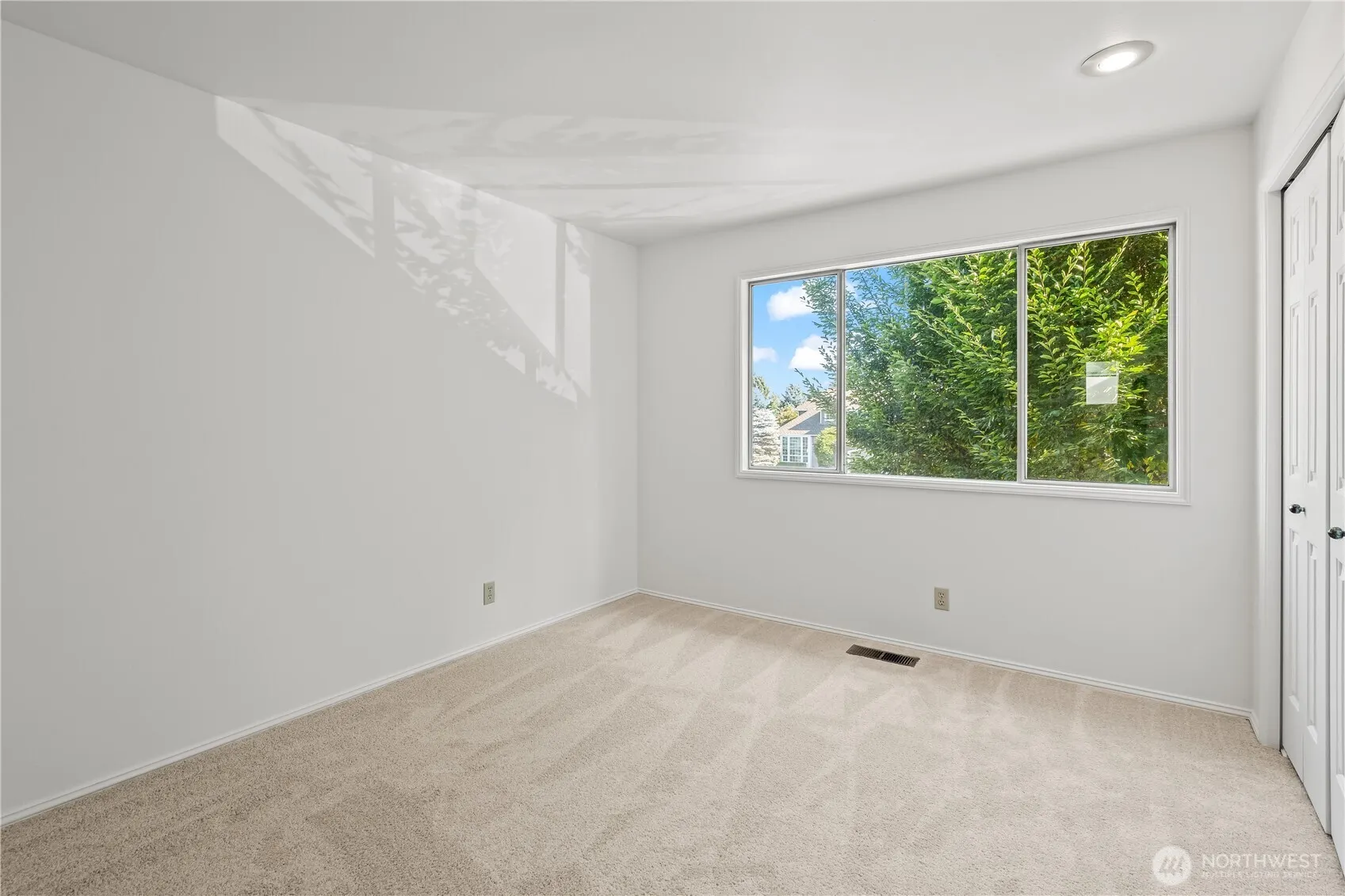 4109 238th Court SE, Sammamish, WA 98029