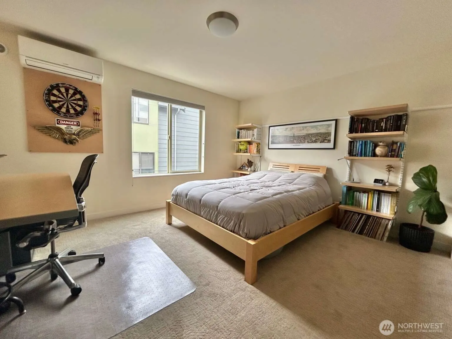 4852 40th Avenue SW #B, Seattle, WA 98116