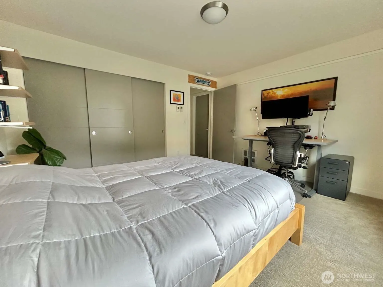 4852 40th Avenue SW #B, Seattle, WA 98116