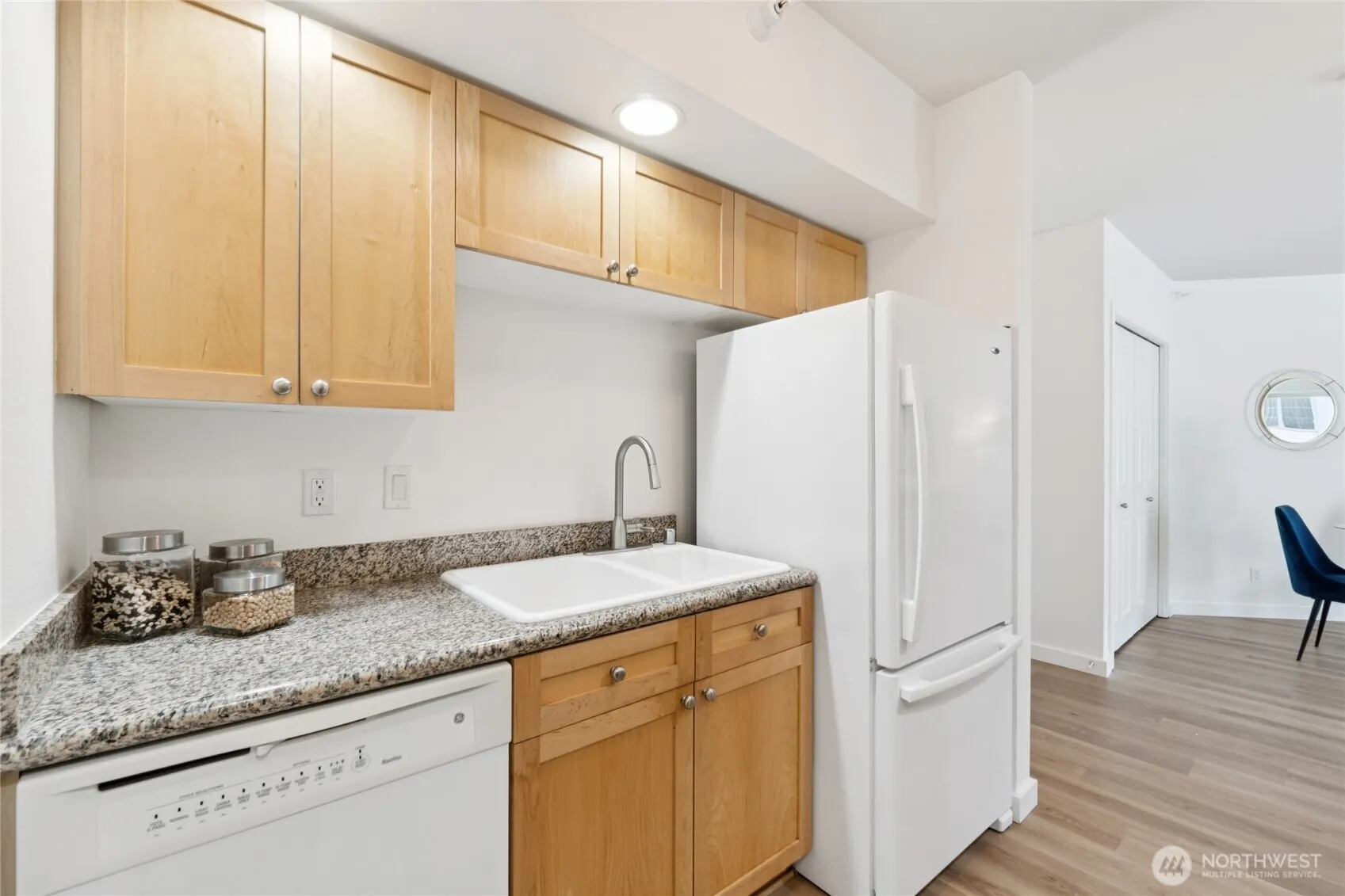 2331 42nd Avenue SW #414, Seattle, WA 98116