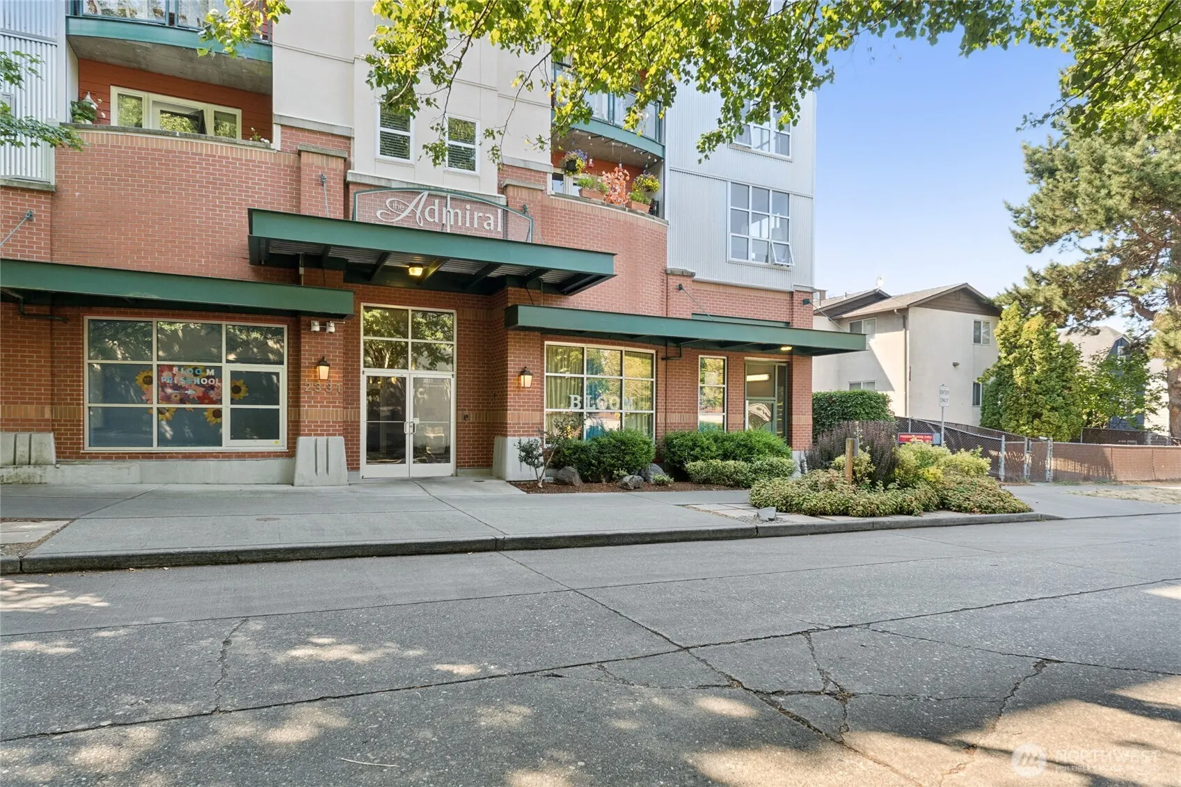 2331 42nd Avenue SW #414, Seattle, WA 98116
