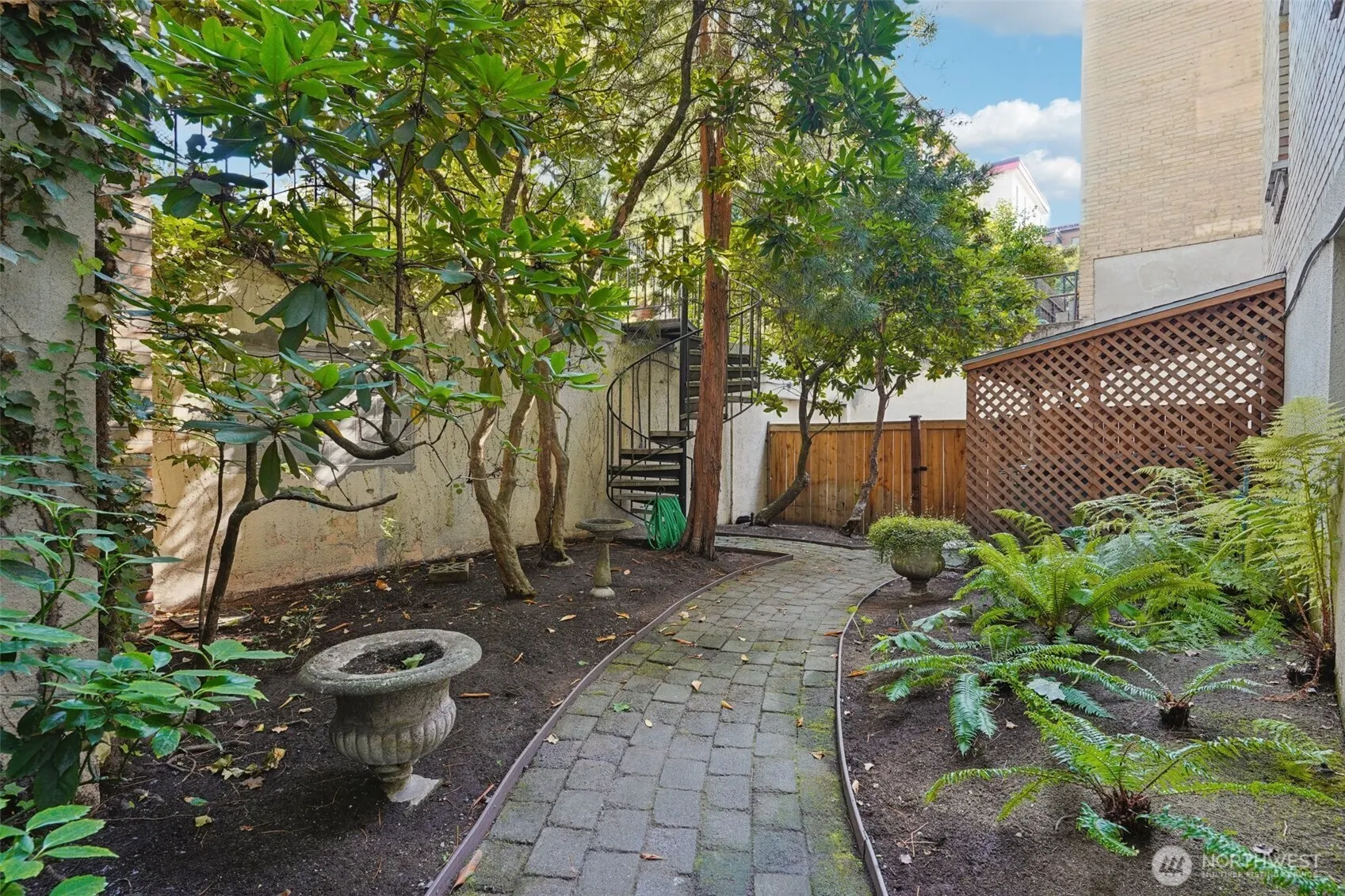 400 Boylston Avenue E #210, Seattle, WA 98102