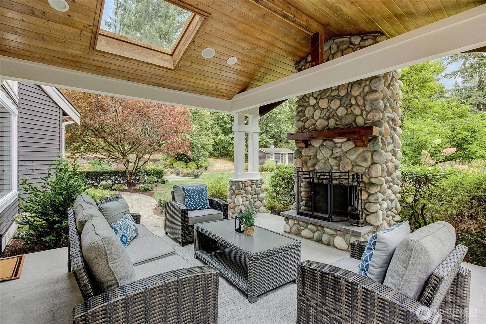 5214 243rd Place NE, Redmond, WA 98053-8457