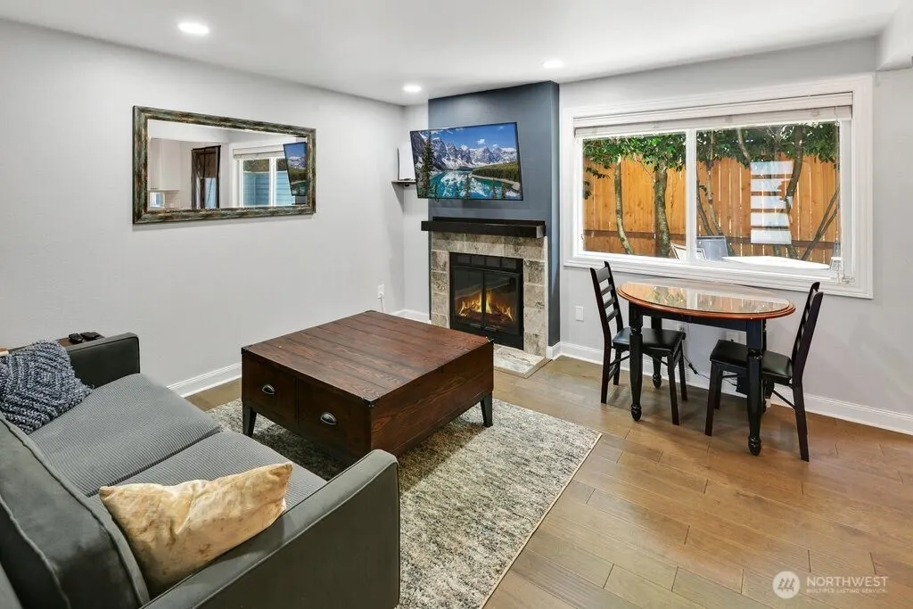 756 N 72nd Street #102, Seattle, WA 98103-0020