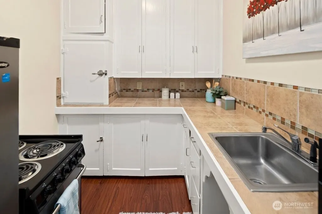 519 W Roy Street #112, Seattle, WA 98119