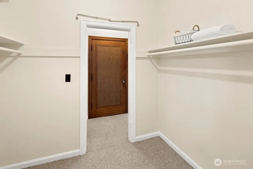 519 W Roy Street #112, Seattle, WA 98119