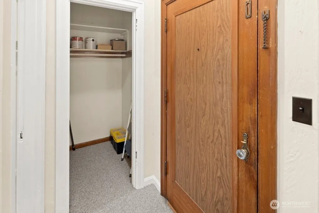 519 W Roy Street #112, Seattle, WA 98119