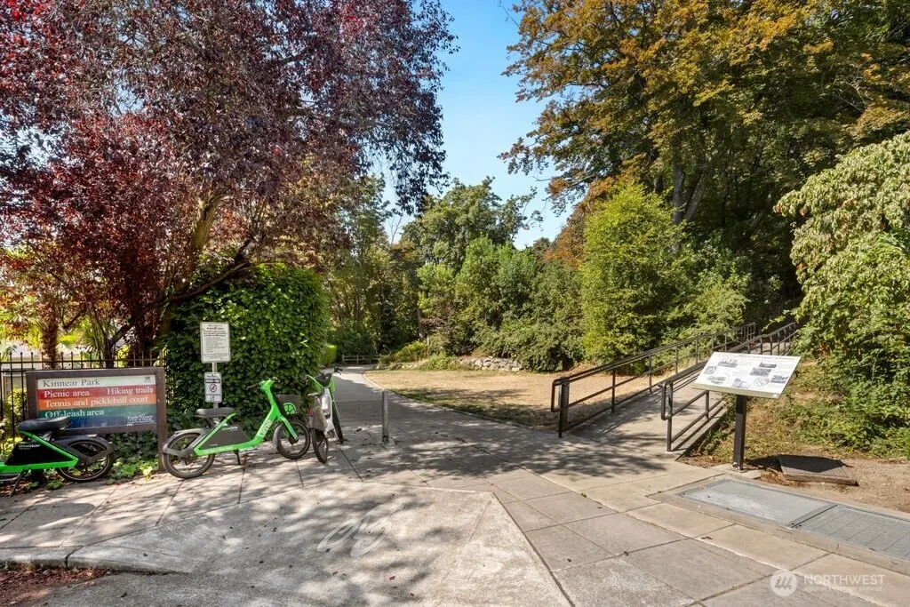 519 W Roy Street #112, Seattle, WA 98119