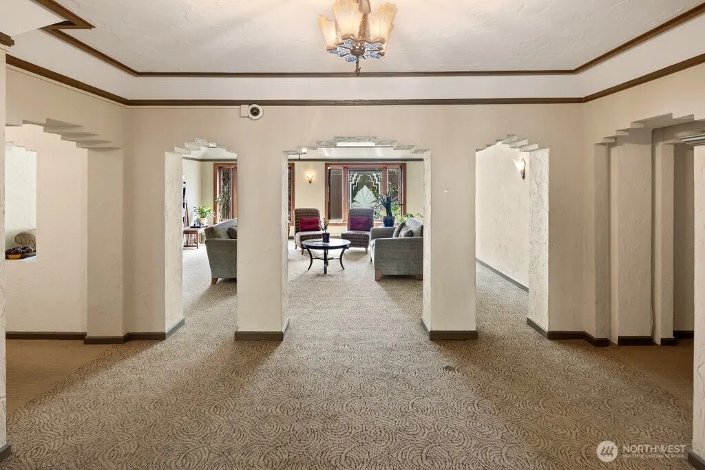 519 W Roy Street #112, Seattle, WA 98119