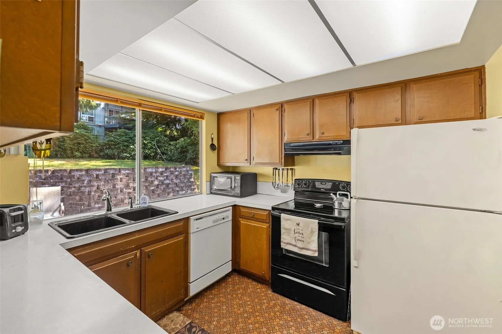 9310 167th Avenue NE, Redmond, WA 98052