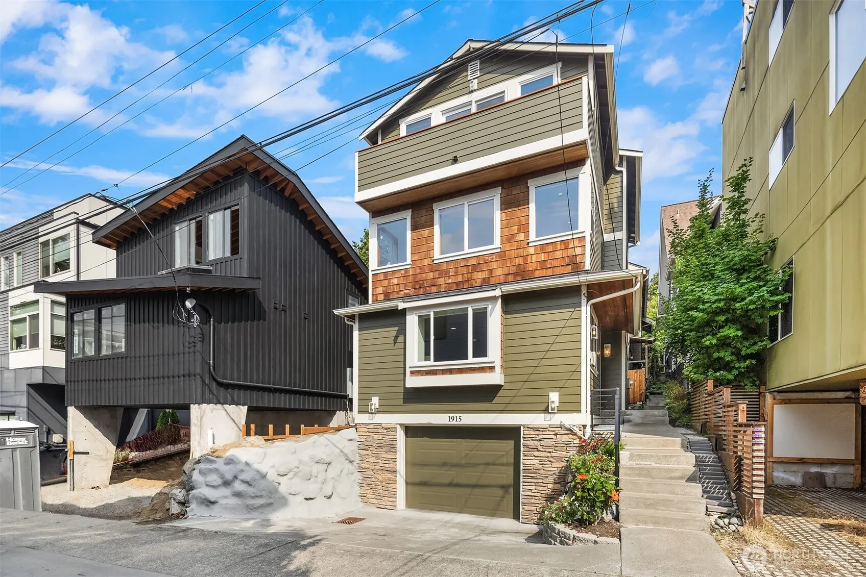 1915 9th Avenue W, Seattle, WA 98119