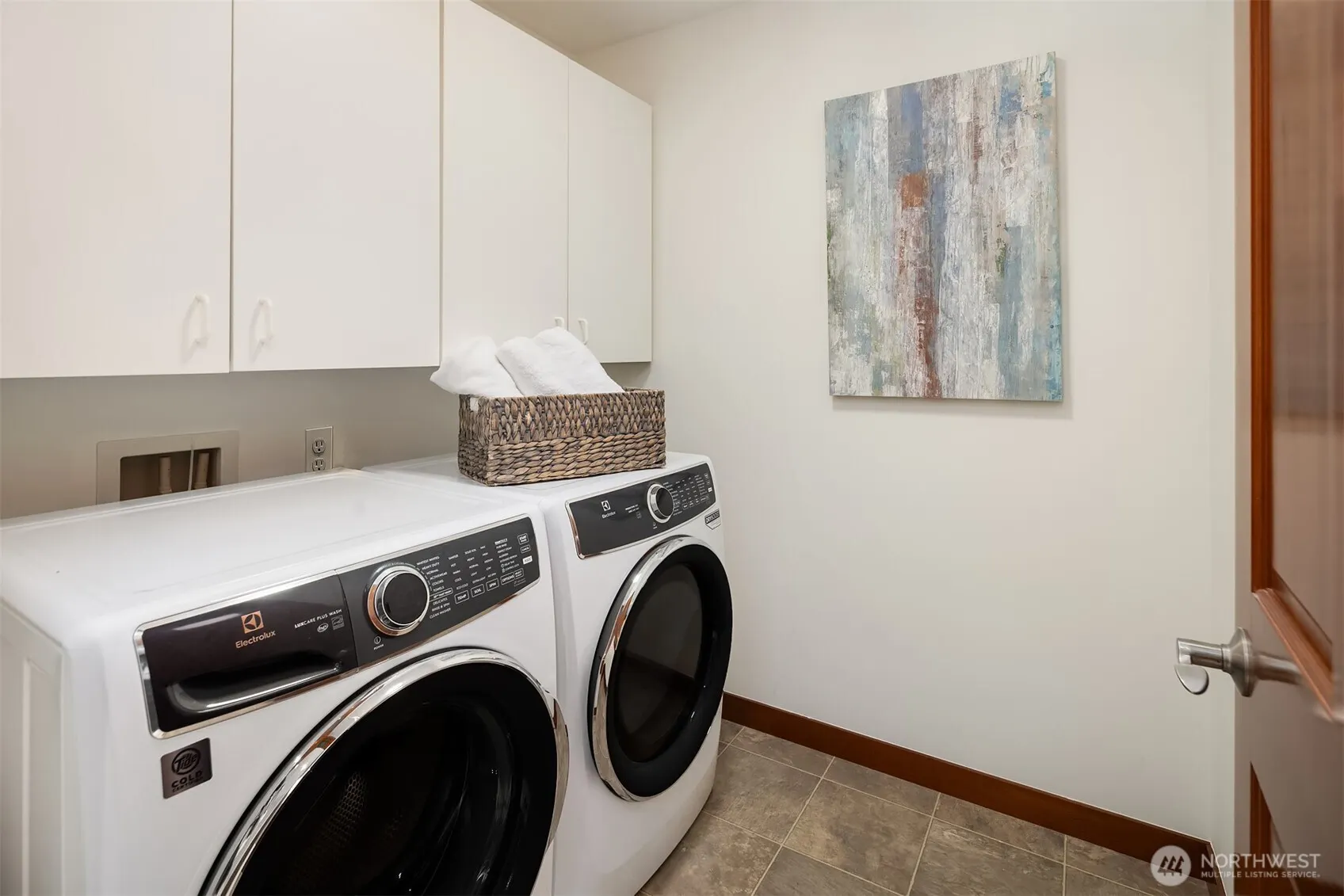 1915 9th Avenue W, Seattle, WA 98119