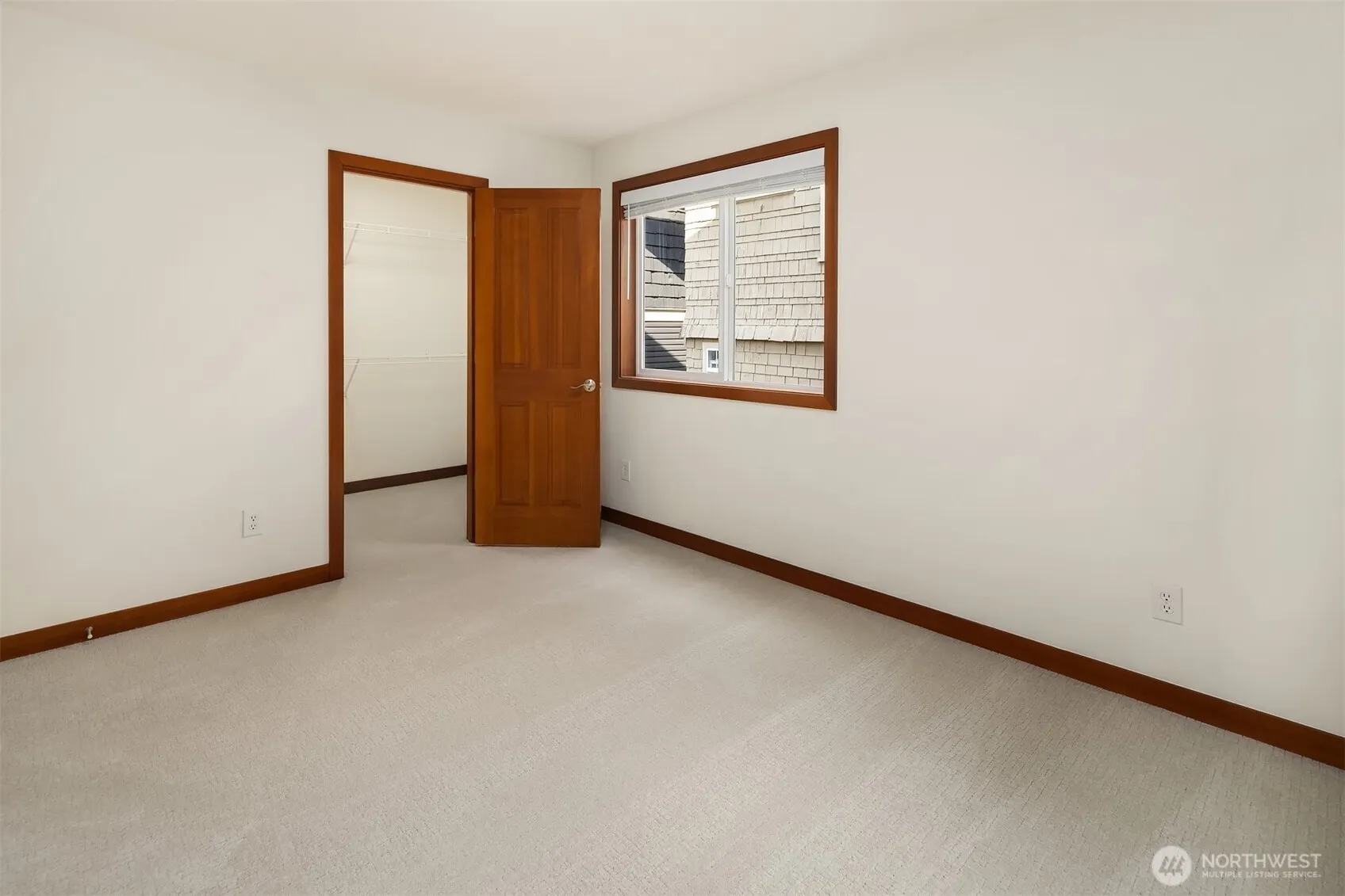 1915 9th Avenue W, Seattle, WA 98119