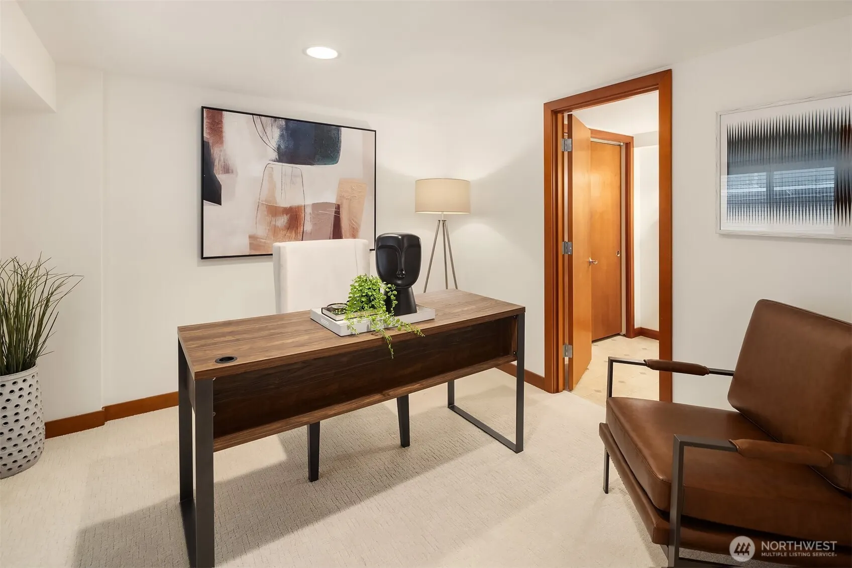 1915 9th Avenue W, Seattle, WA 98119