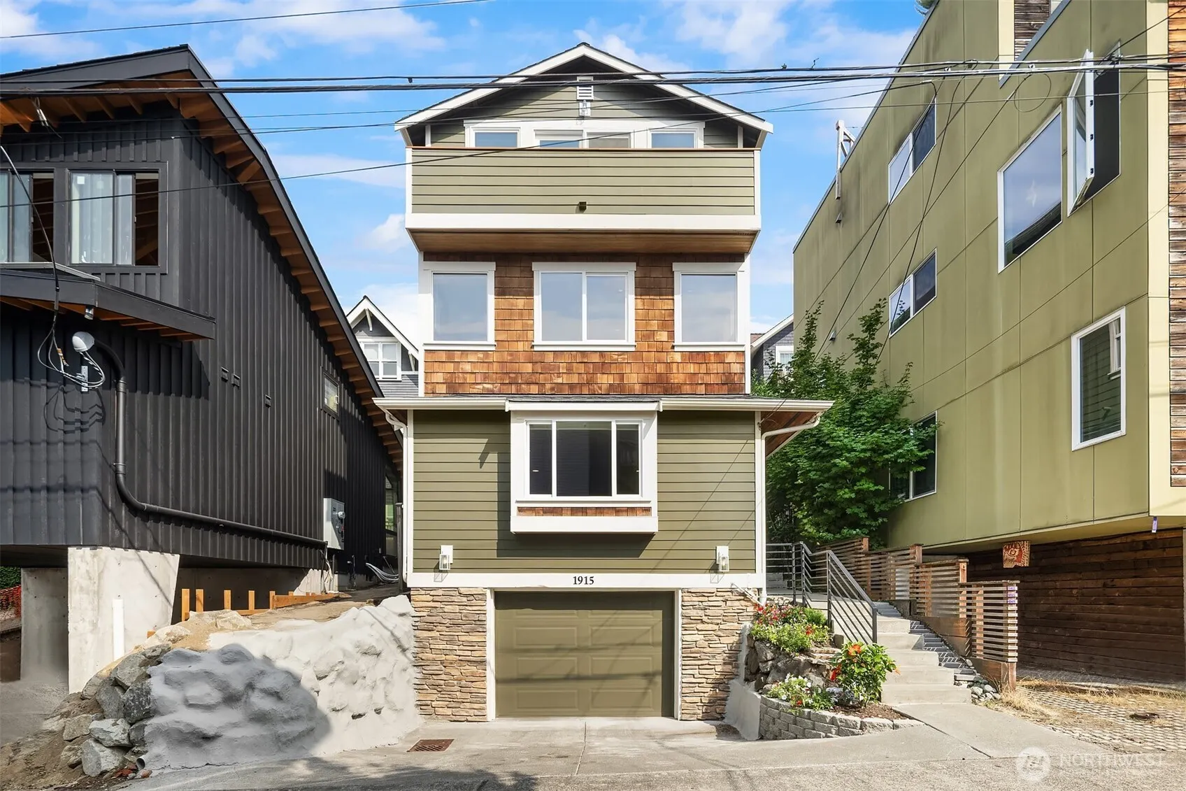 1915 9th Avenue W, Seattle, WA 98119