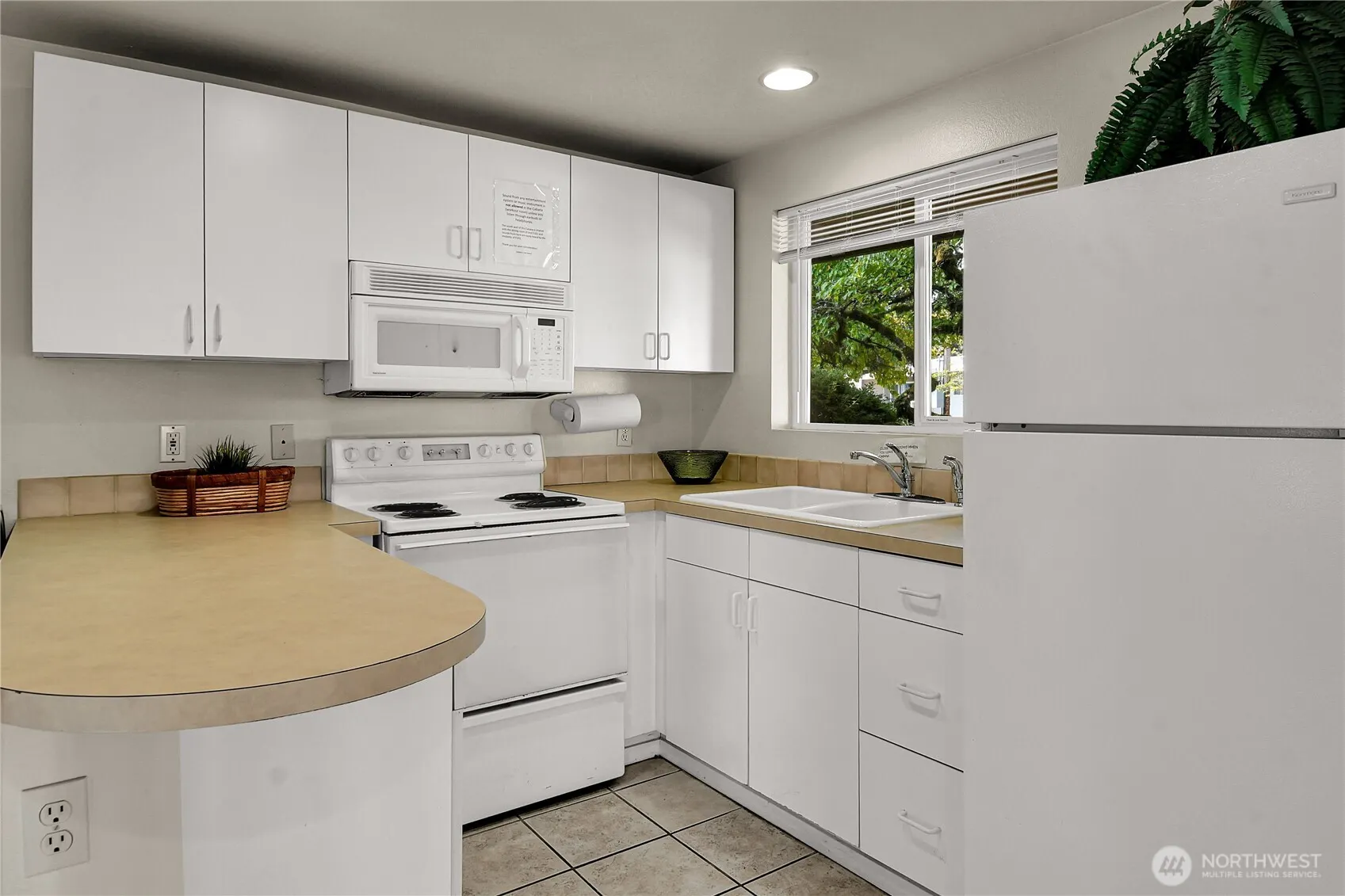 12701 NE 9th Place #D206, Bellevue, WA 98005