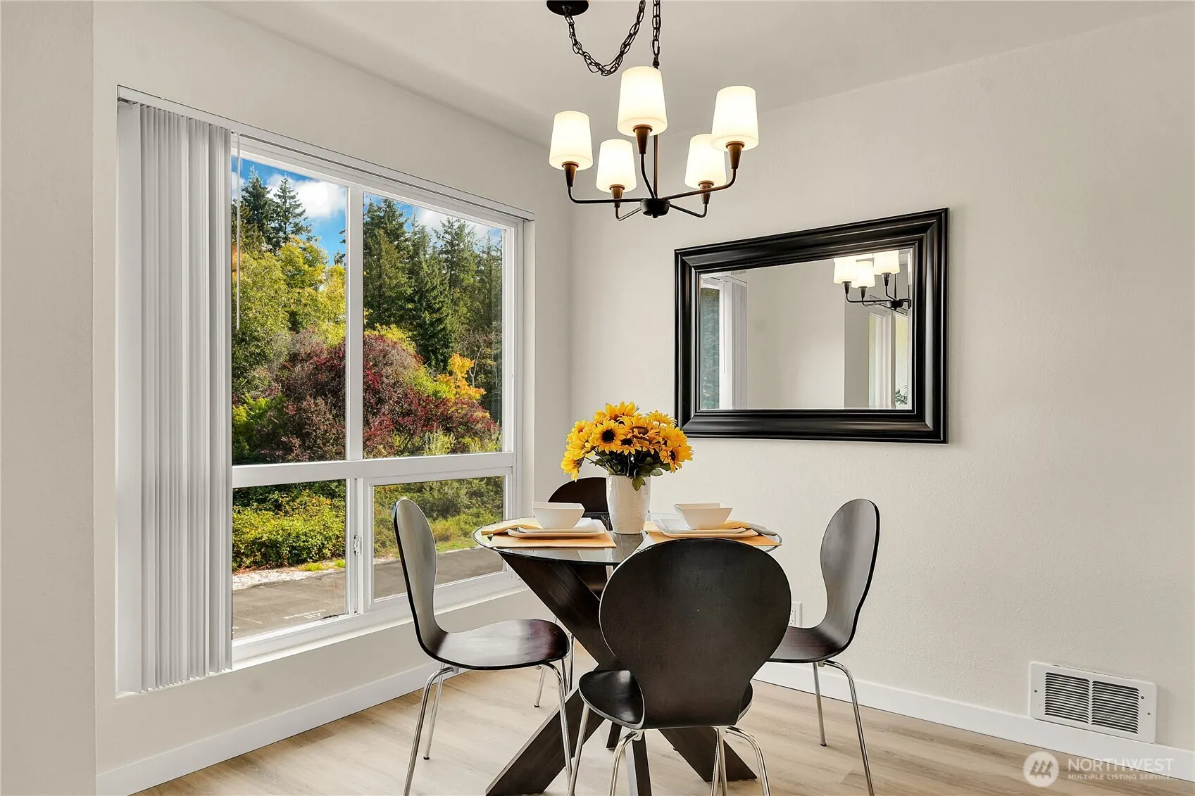 12701 NE 9th Place #D206, Bellevue, WA 98005