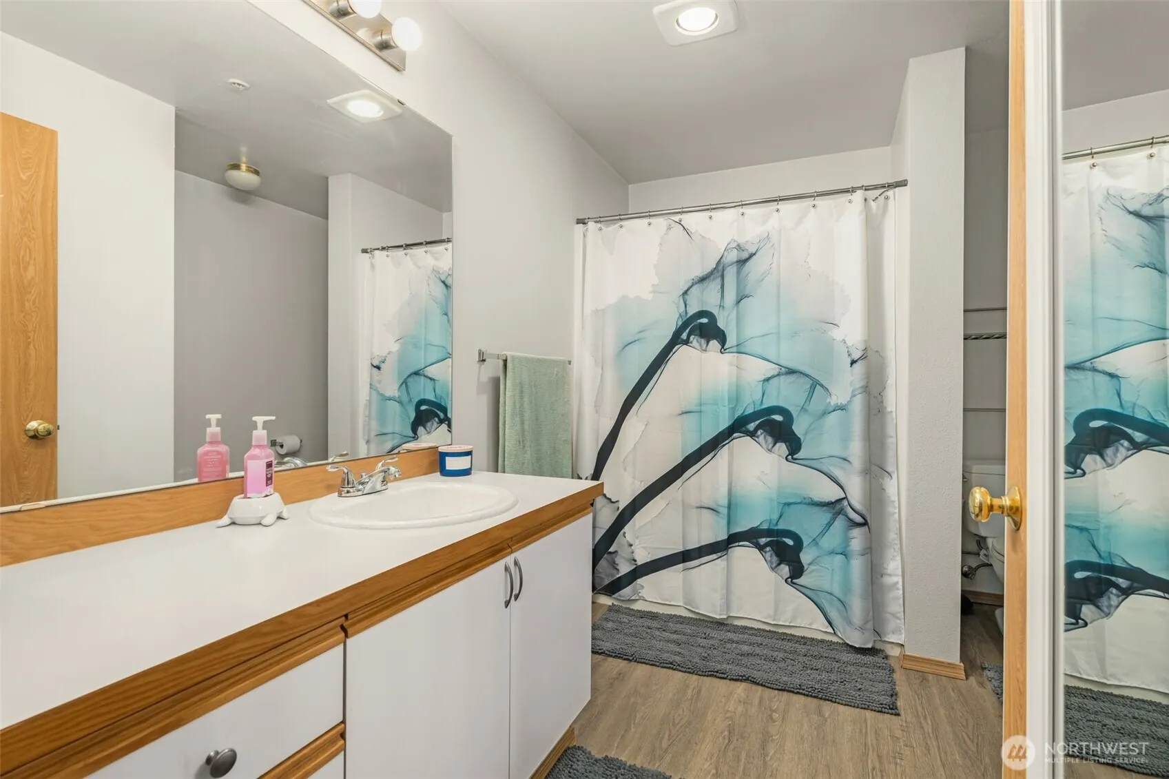 21917 42nd Avenue S #101, Kent, WA 98032