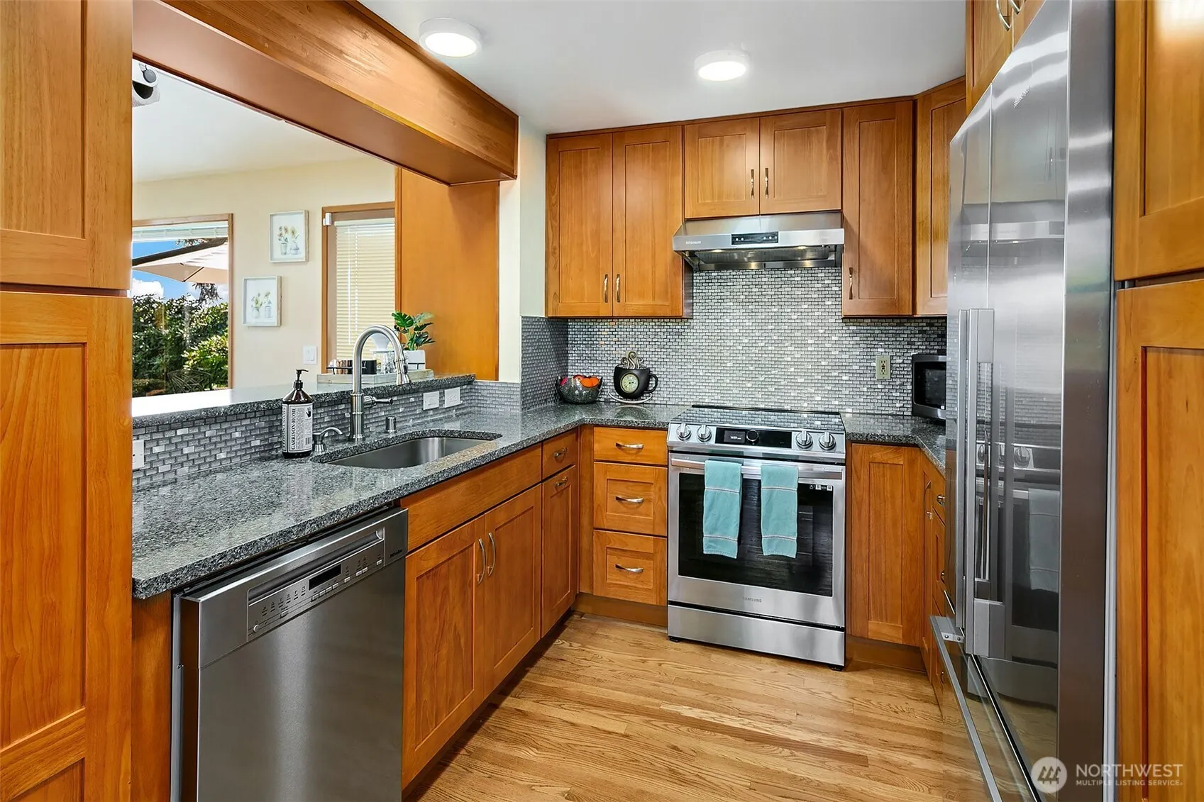 9003 NE Juanita Lane , Kirkland, WA 98034