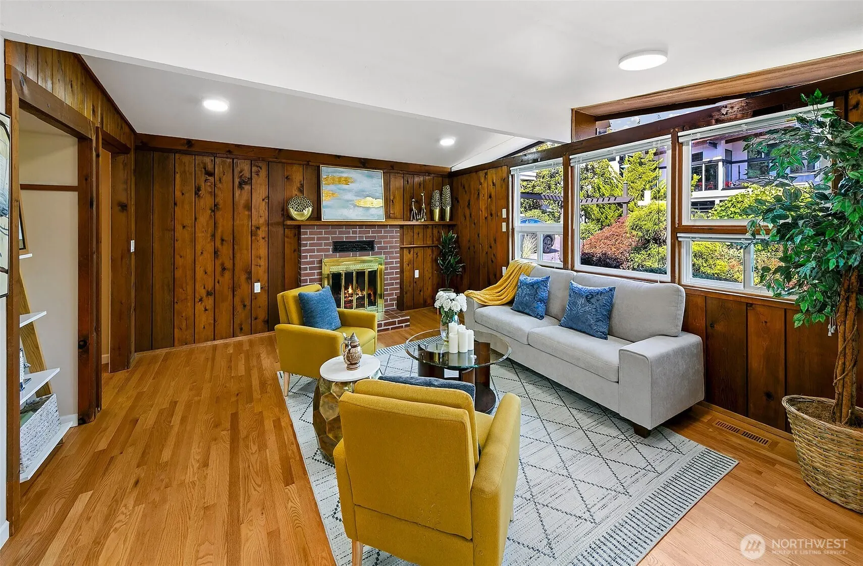 9003 NE Juanita Lane , Kirkland, WA 98034