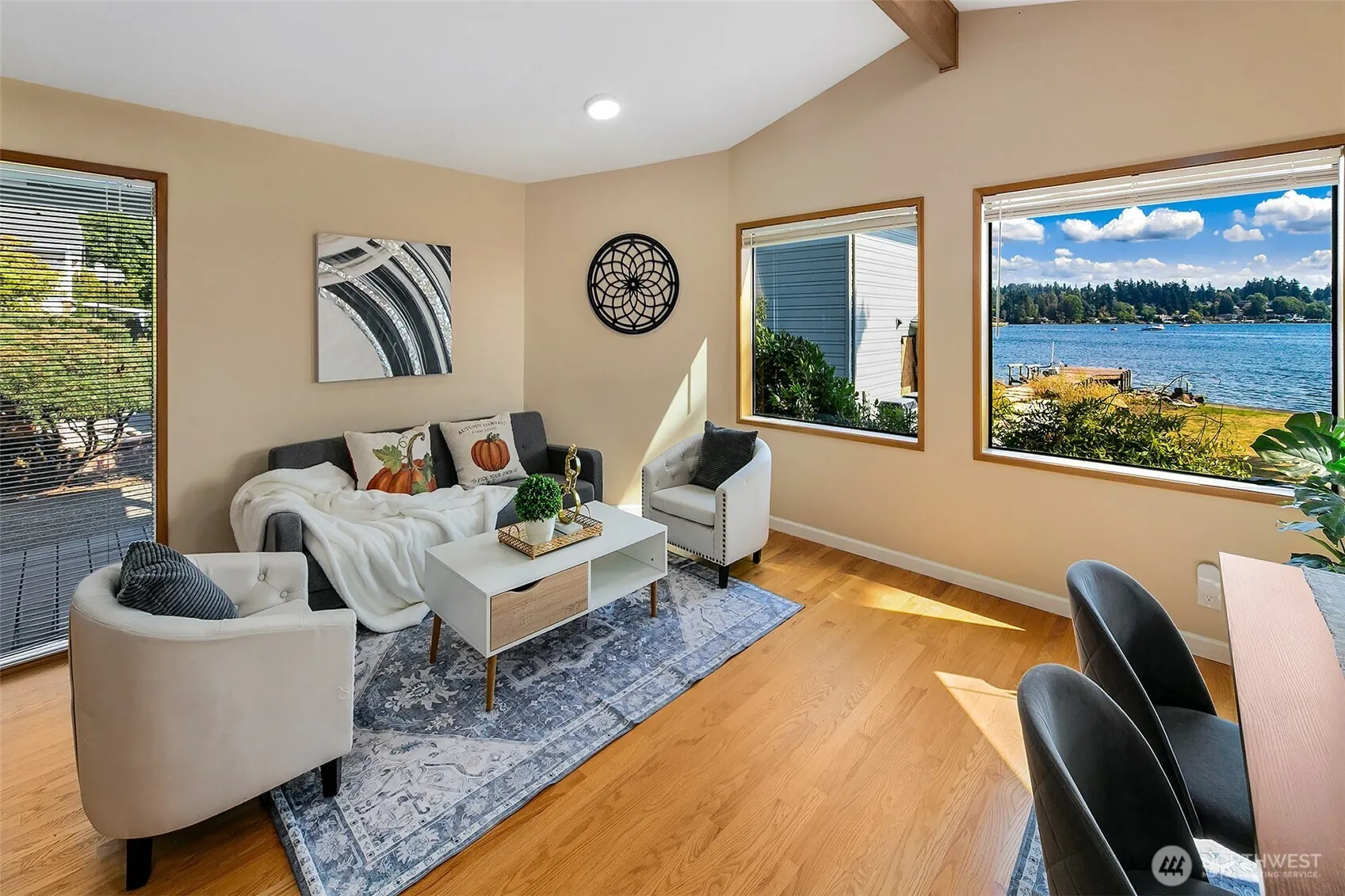 9003 NE Juanita Lane , Kirkland, WA 98034