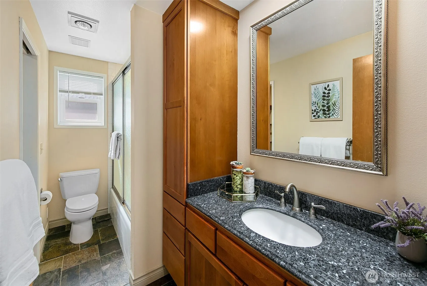 9003 NE Juanita Lane , Kirkland, WA 98034