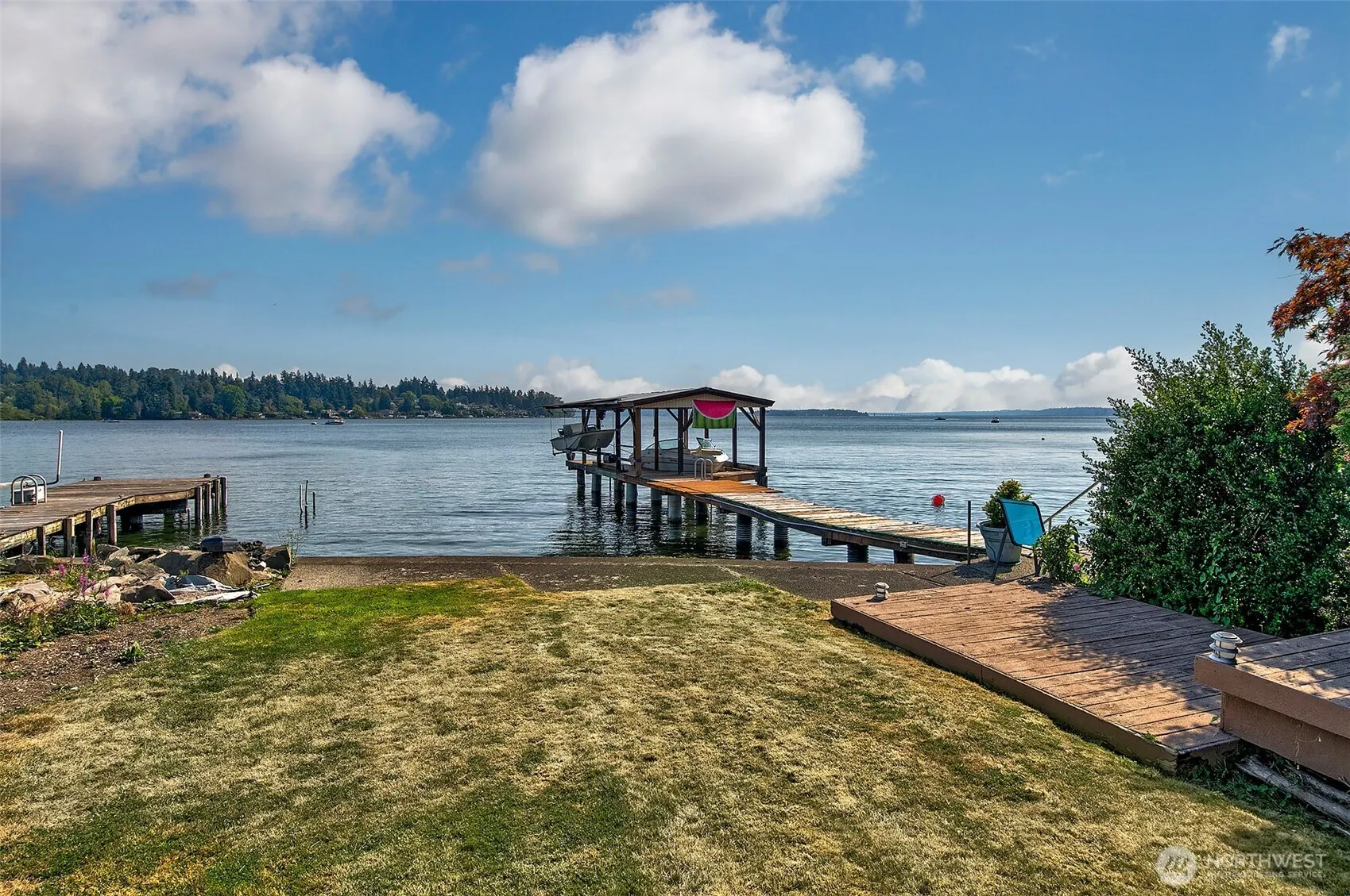 9003 NE Juanita Lane , Kirkland, WA 98034
