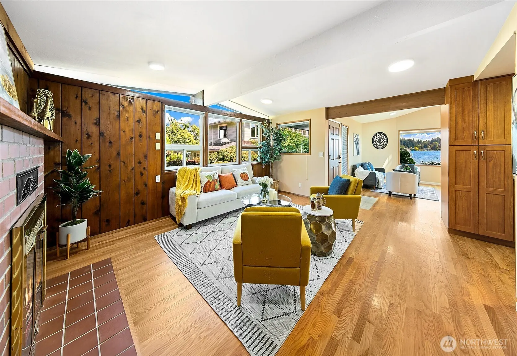 9003 NE Juanita Lane , Kirkland, WA 98034