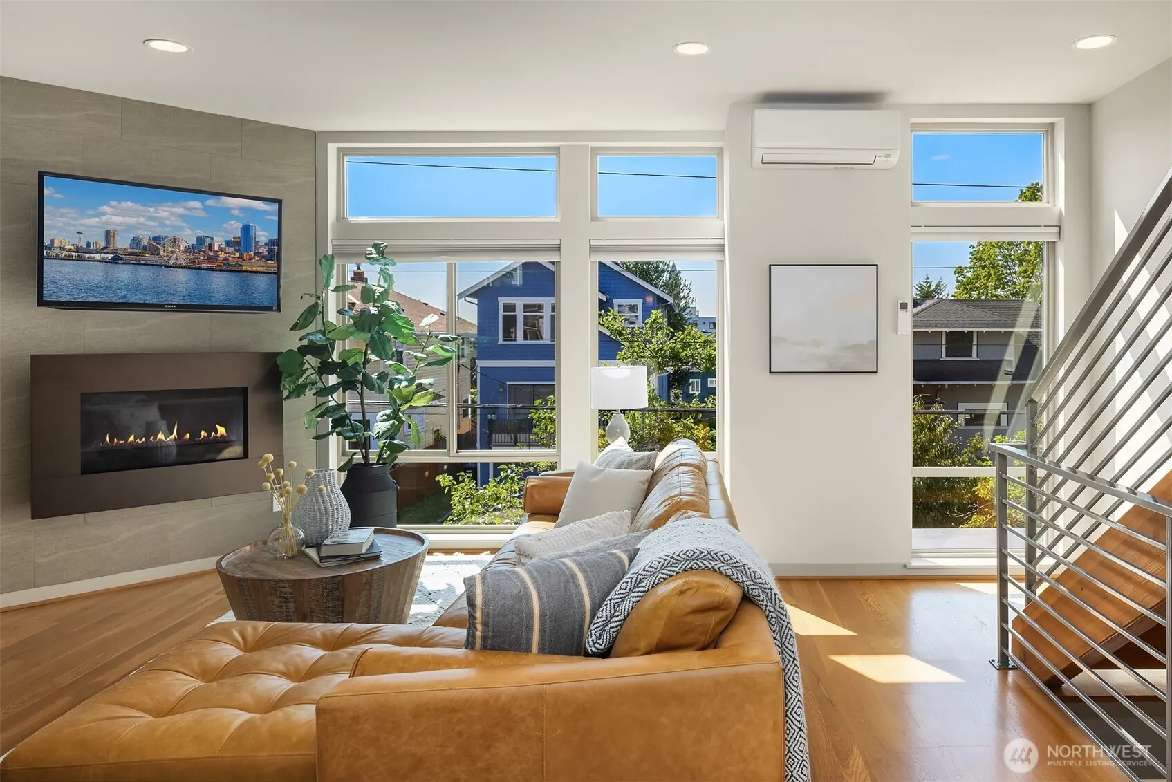 1704 E Marion Street , Seattle, WA 98122