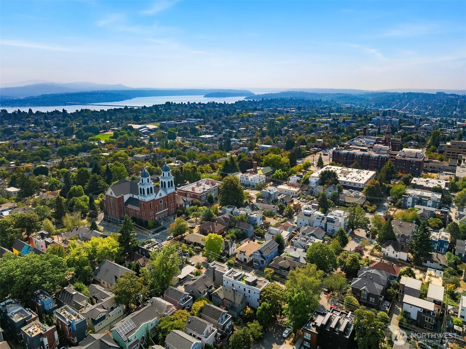 1704 E Marion Street , Seattle, WA 98122