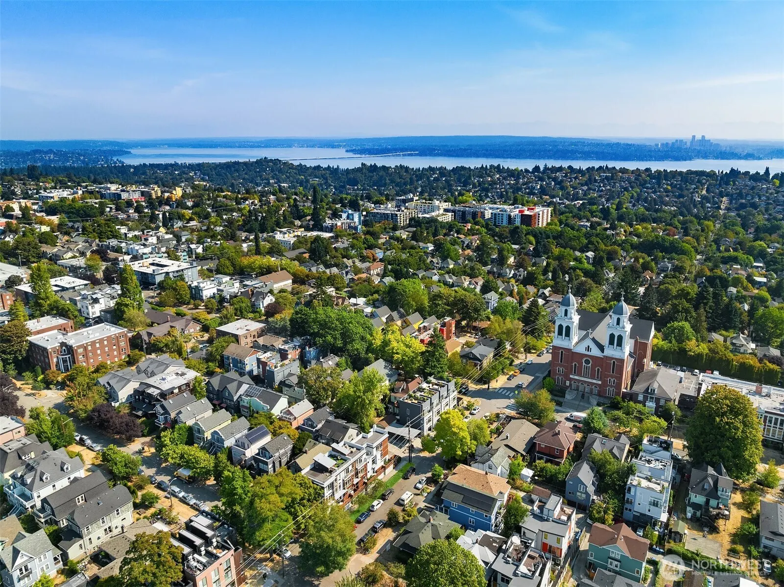 1704 E Marion Street , Seattle, WA 98122