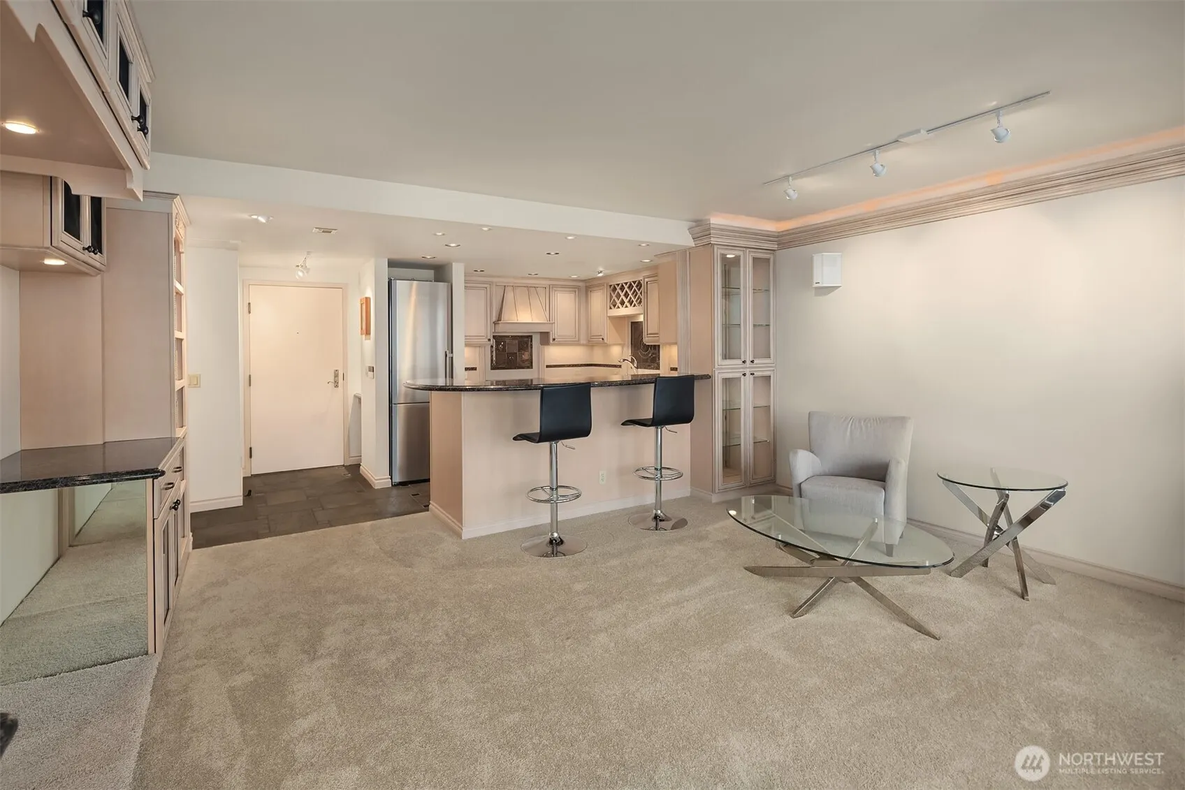 2125 1st Avenue #1205, Seattle, WA 98121