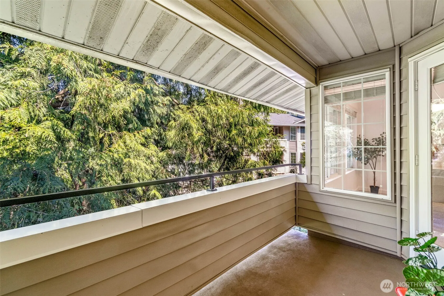 9822 NE 122nd Street #U302, Kirkland, WA 98034
