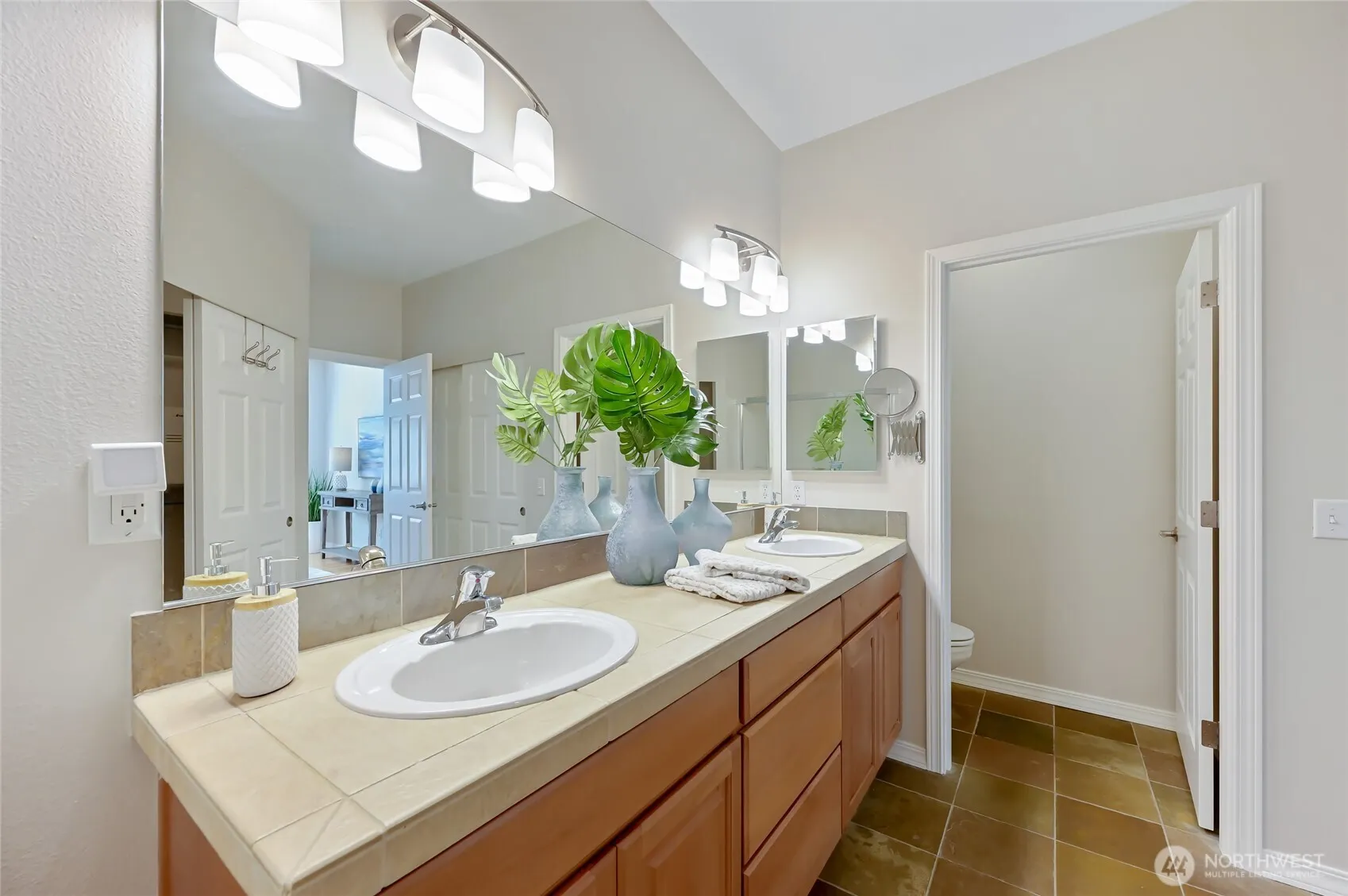 22841 NE 130th Street , Redmond, WA 98053